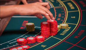 Tampilan slot Wild Fireworks pandagendut dengan tema kembang api dan simbol pembayaran yang cerah